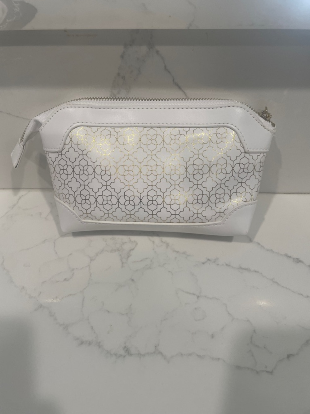 Kendra Scott White and Gold Patterned Cosmetic Pouch Duo - Picture 5 of 9